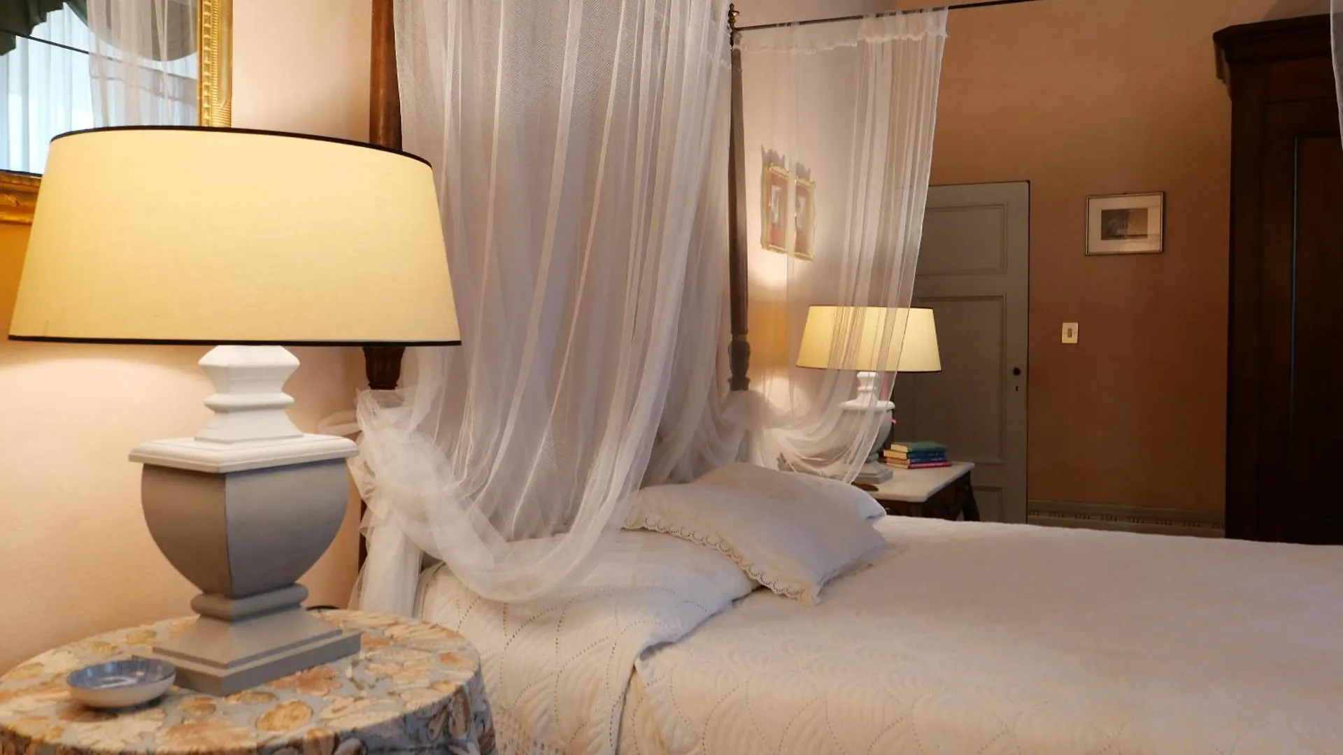Case Bernardini Suites Ghivizzano Guest house